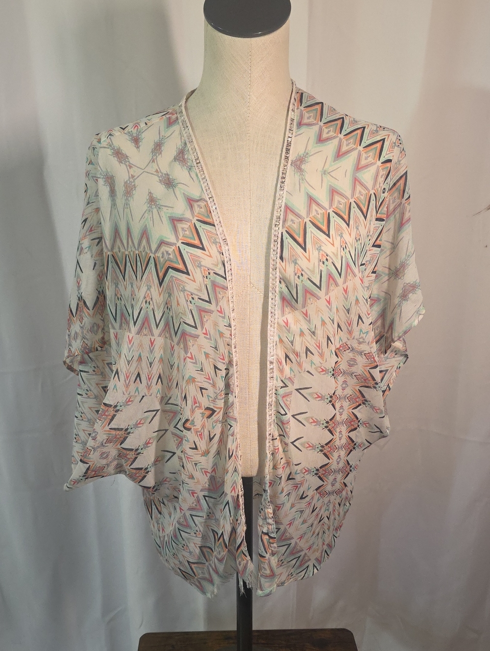 Maurices White Geometric-Print Open Kimono Tunic